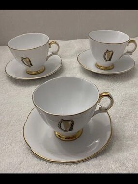 🧑‍🎄 VTG Royal Tara Ireland 3 Teacups 3 Saucers Harp Fine Bone China Gold Trim